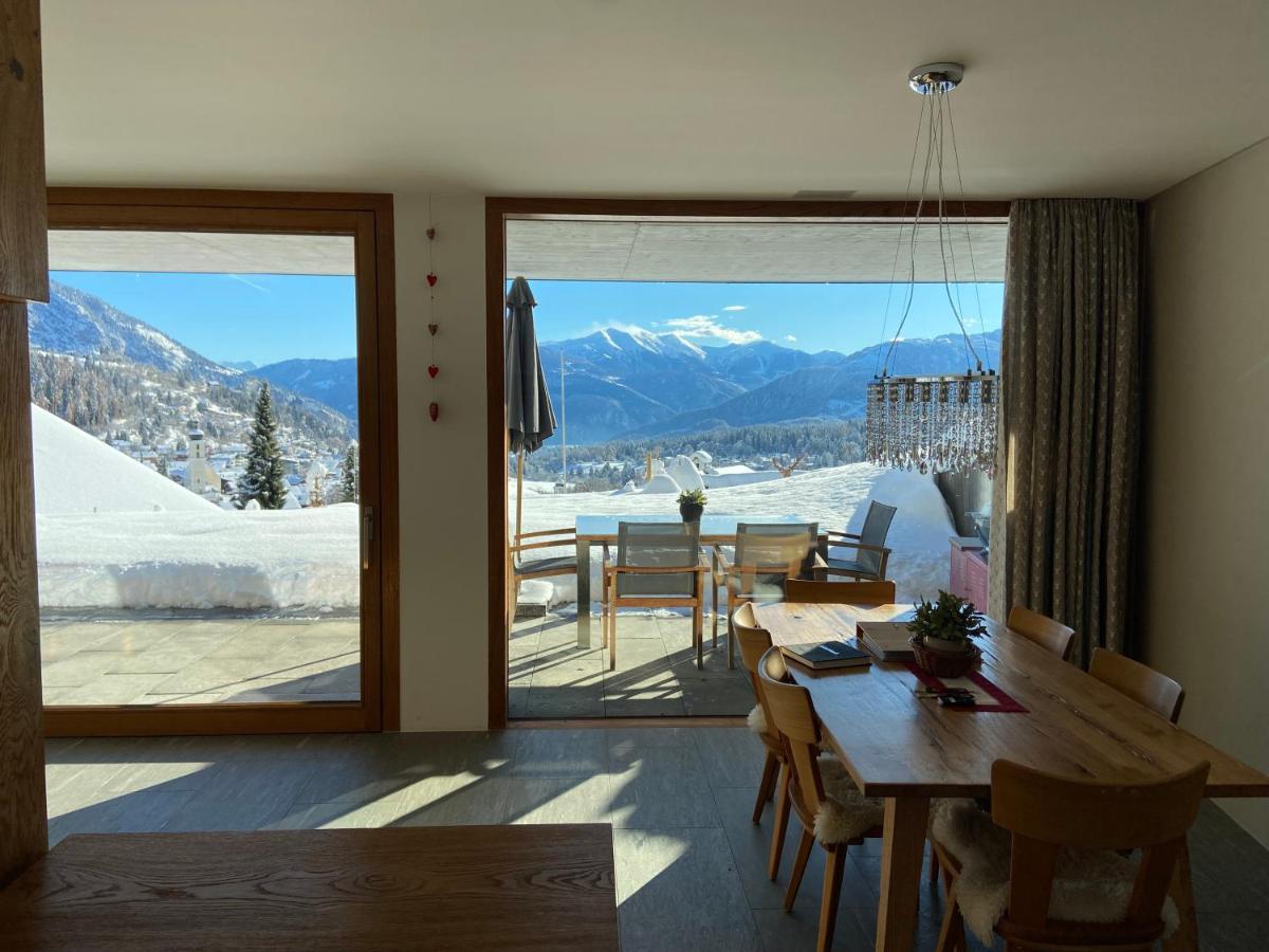 Casa Admisa, Spektakulaere Aussicht, In And Out, Hochwertige Einrichtung, Valserstein Und Eiche Apartment Flims