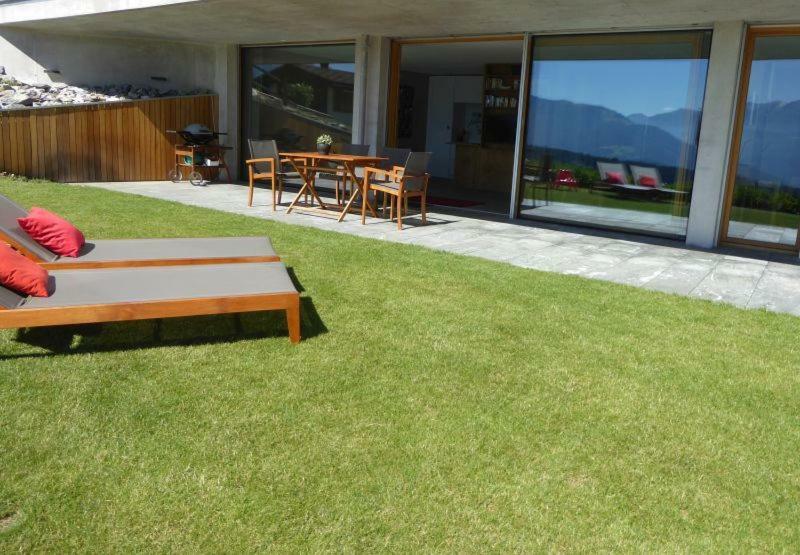 Casa Admisa, Spektakulaere Aussicht, In And Out, Hochwertige Einrichtung, Valserstein Und Eiche Flims