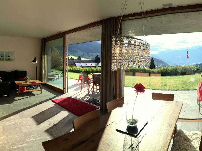 Casa Admisa, Spektakulaere Aussicht, In And Out, Hochwertige Einrichtung, Valserstein Und Eiche Flims